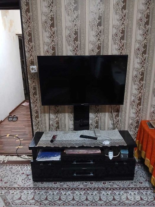 Televizor podstavkasi bn