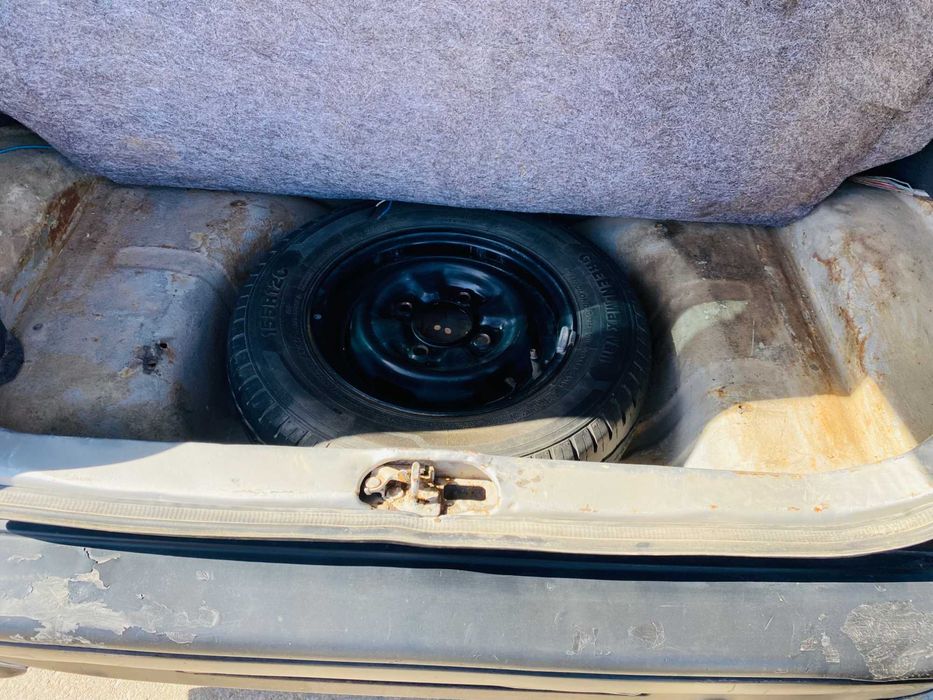 Daewoo Tico sotiladi.