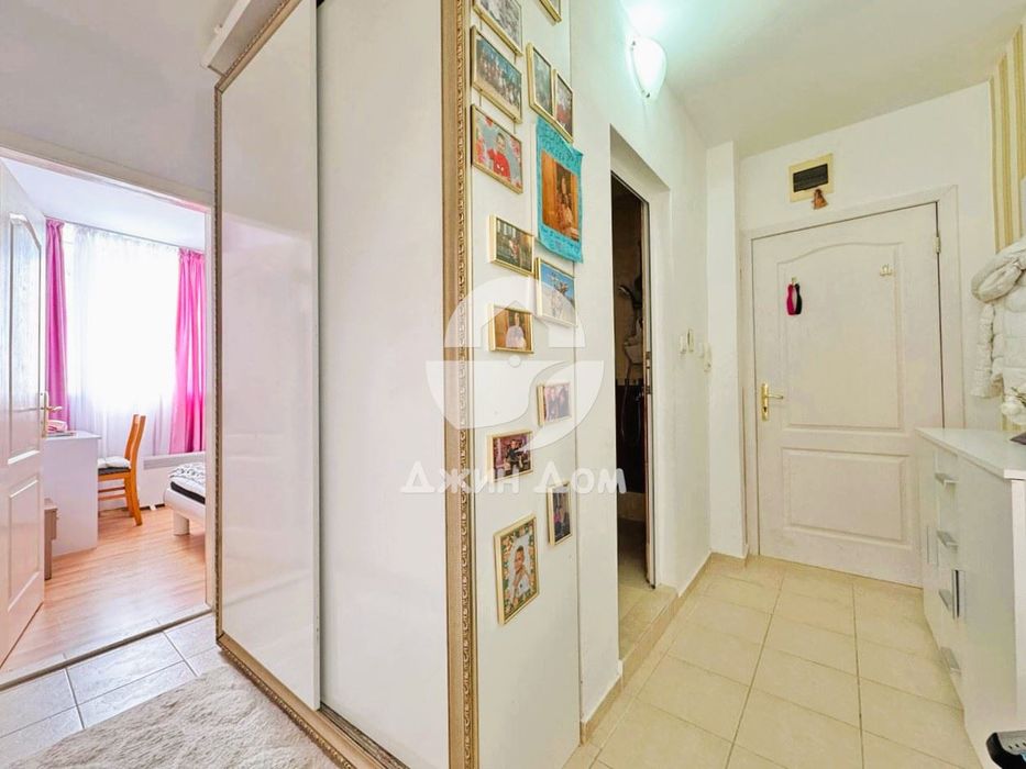 Продава се Двустаен апартамент в к.к. Слънчев бряг - 60 кв.м за 1075 €/кв.м - Снимка #2