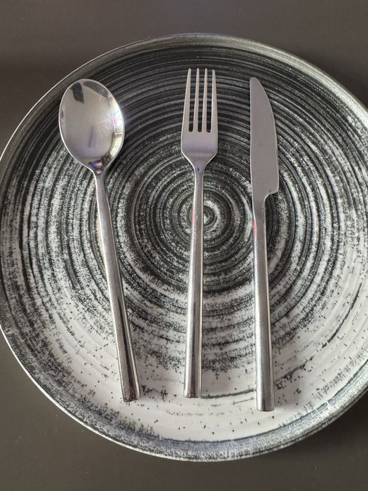 Tacâmuri / Set tacâmuri.  Lingura / Furculita/Cuțit