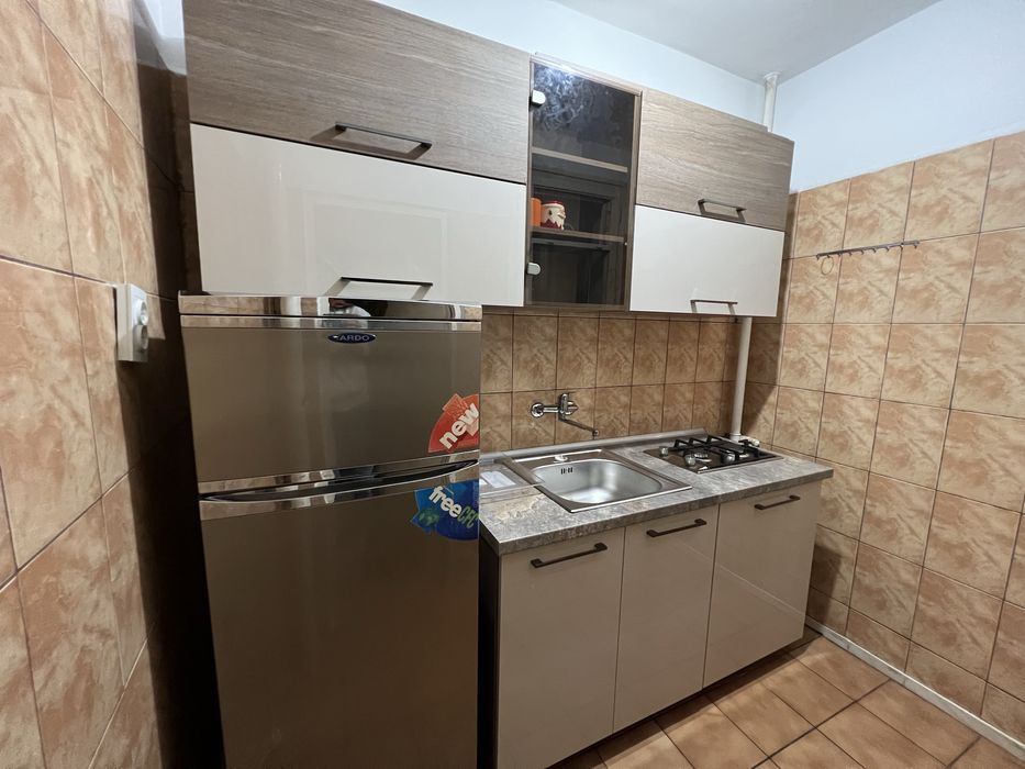 Închiriez garsoniera zona Vatra Luminoasa