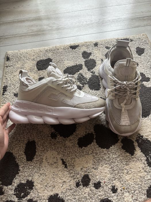 Versace chain reaction