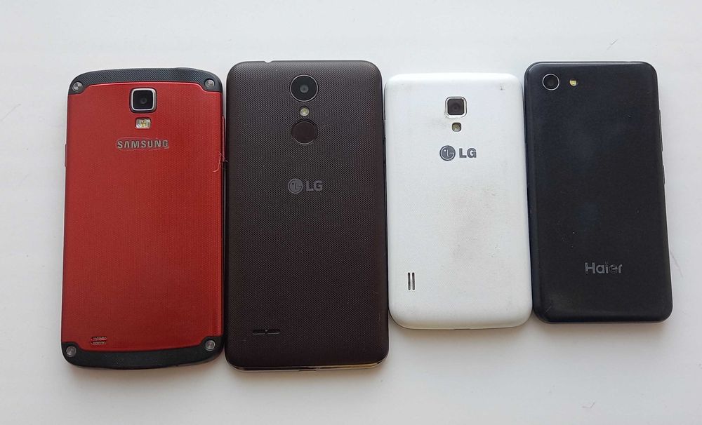 Продаю телефоны 4шт