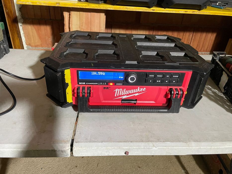 Radio milwaukee m18