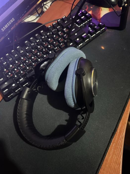 Наушники Logitech Pro