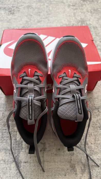 Маратонки Nike Cosmic Runner GS
