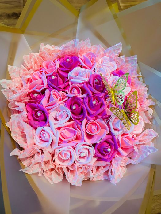 Ръчно направен Букет от 30 вечни рози