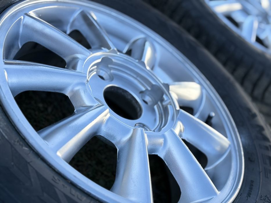 Продам R15 титанки с резиной