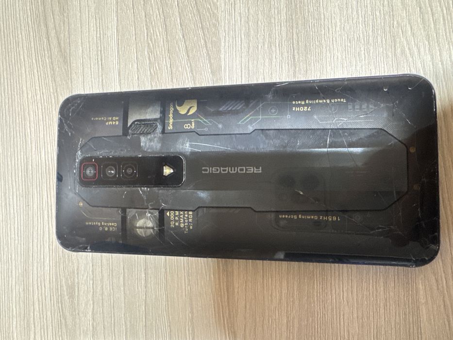 Мощный игровой смартфон Red Magic 7 Supernova
