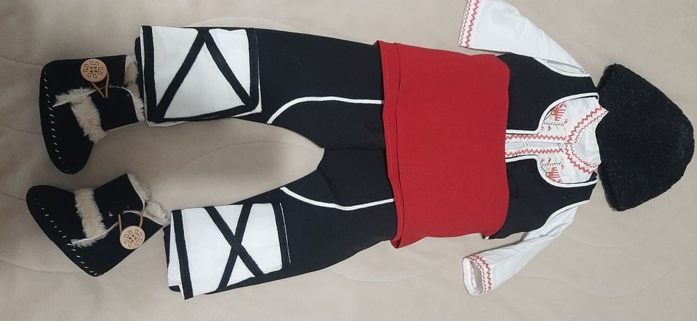 Носия за момче до 1 год.