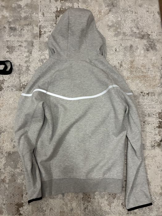 Tech fleece reflective в сером цвета