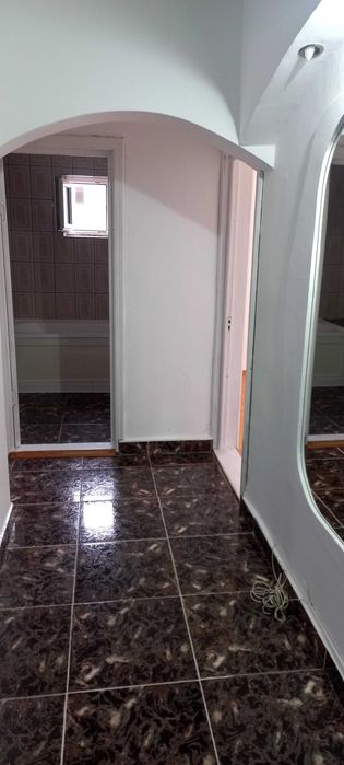 Inchiriez apartament