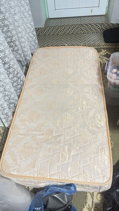 Продам матрас 5000 тенге