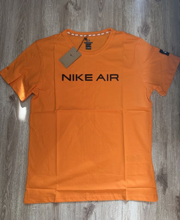 Тениска на Nike чисто нова