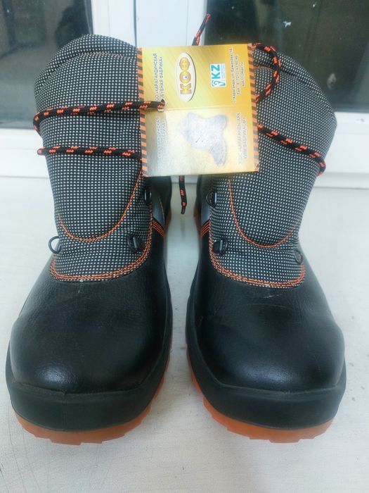 Ботинки рабочие 44 и 46 размер. Лето.