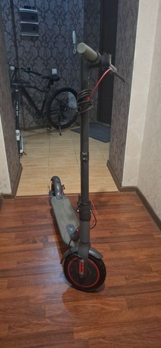 Продам электросамокат