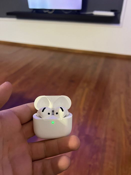 Vand casti airpods 4