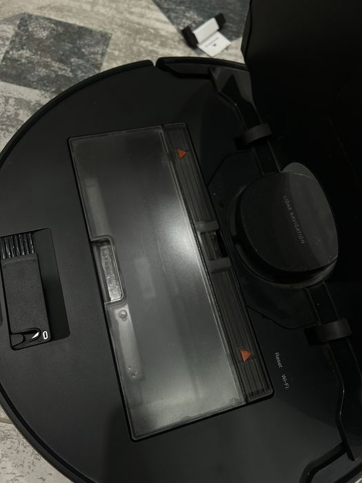 Продам роботпылесос Deame D9 max