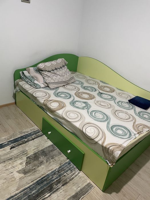 Pat , birou , sifonier