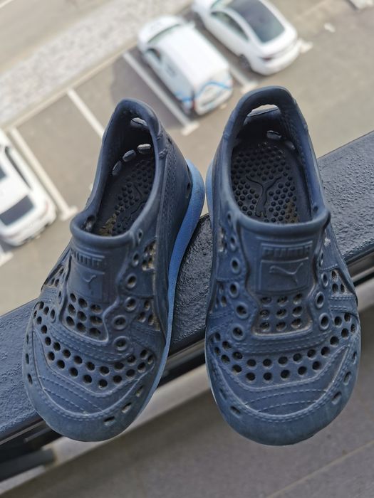 Adidași Puma marimea 5 U. K cu gaurele