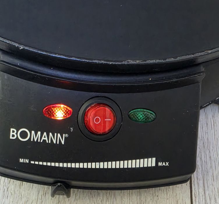 Уред за палачинки Bomann 900w