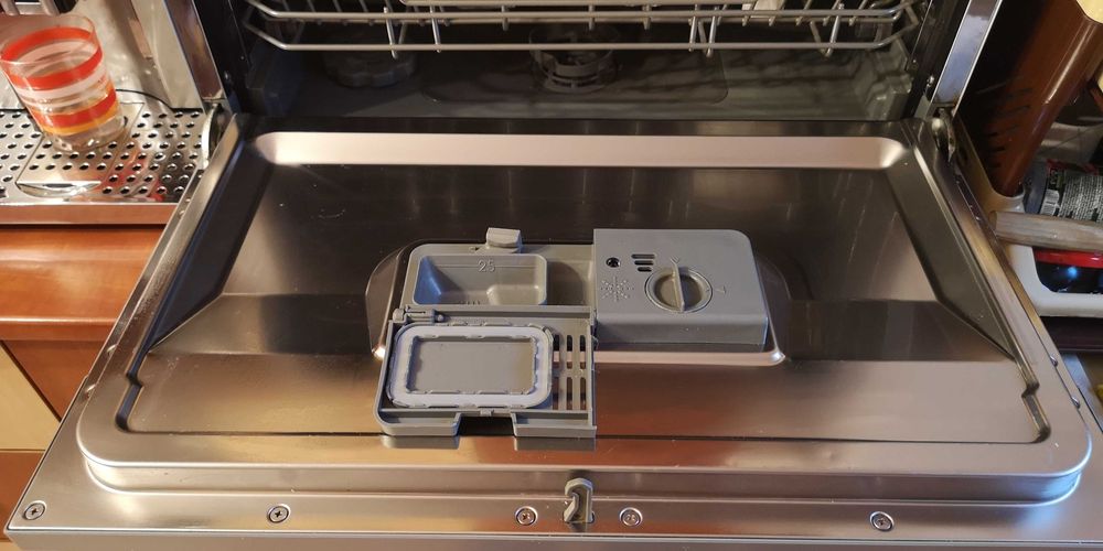 Masina de spalat vase 6 seturi Candy