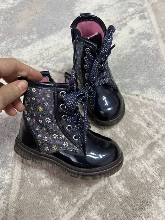 Ботинки детские продам