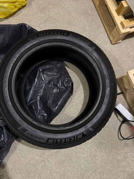 Летни гуми Мишлен Pilot Sport 4 225/50 R17 дот 1021