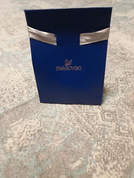 Vand butoni noi Swarovski argint