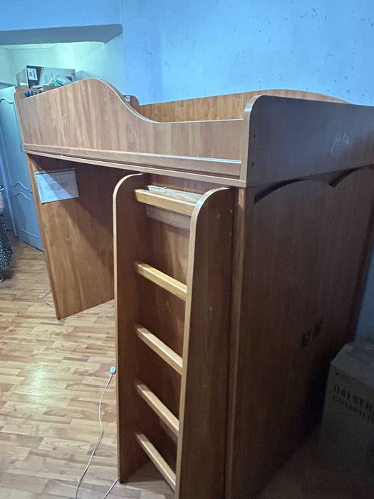 Кровать детская двухъярусная