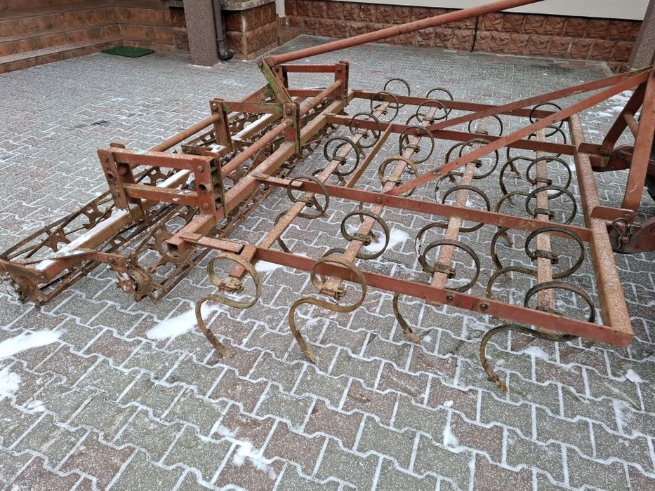 Cultivator,combinator