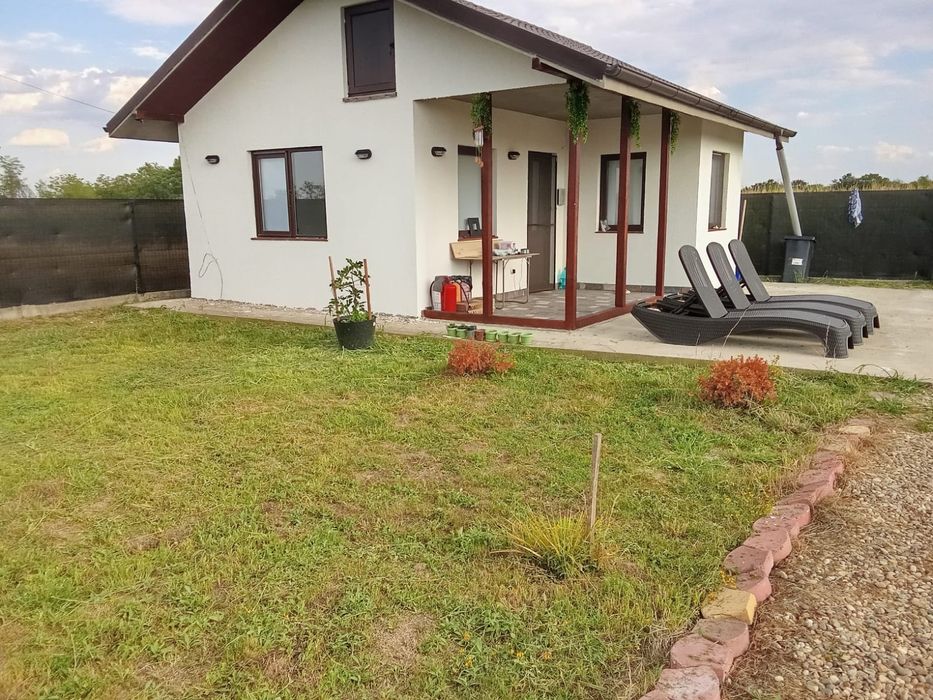 Casa vacanta Albota, zona Morlovani