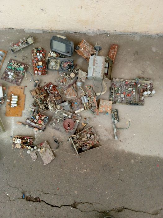 Радио-тел запчасти для продажи