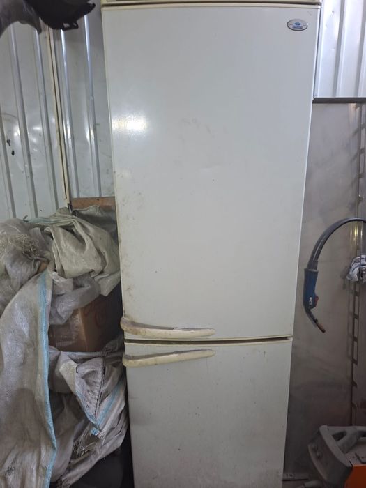 Холодильник с морзильником