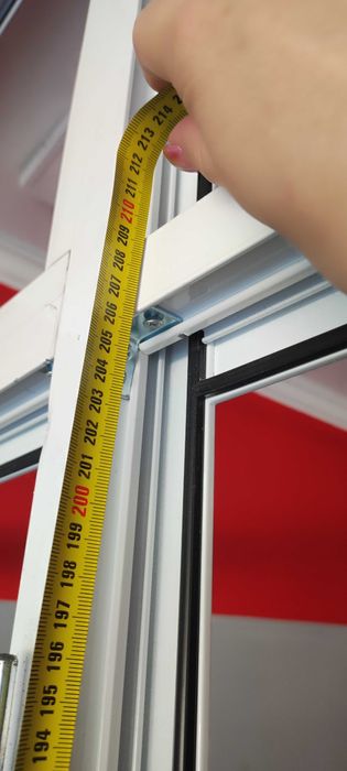 Алуминиева дограма с врати.