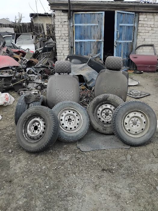 Продам шины с дисками на R13