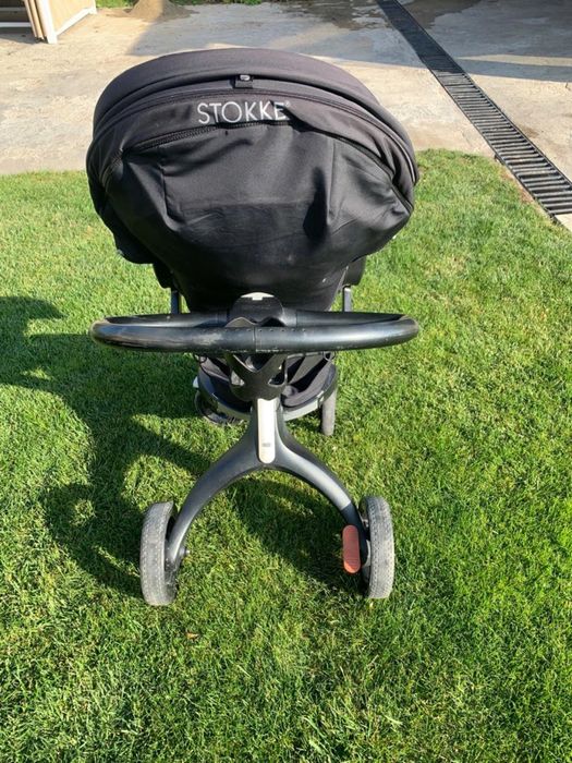 De vânzare cărucior Stokke v5 Black