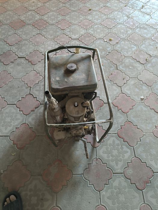 Продам бензиновый генератор ссср