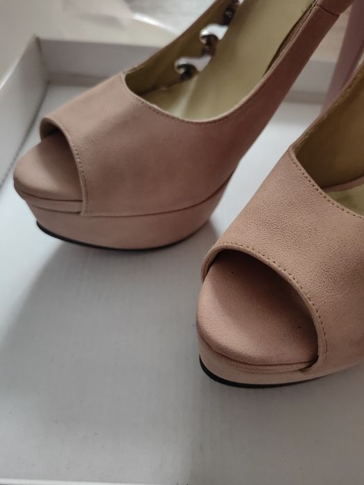 Туфли на каблуке  Bellini 38 размер