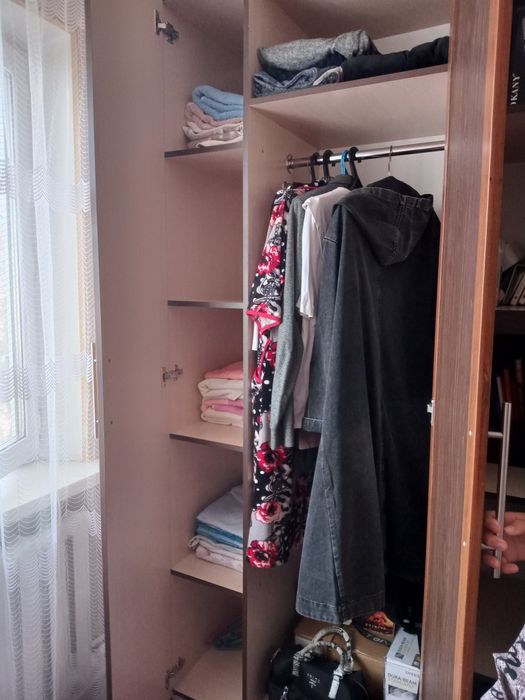 Продам шкаф в хорошем состоянии