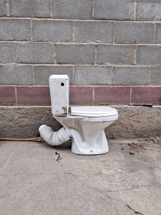 Унитаз продается б/у