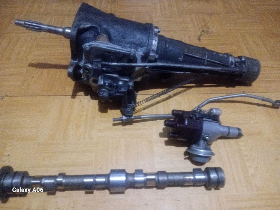 Продаются автозапчасти на Москвич 412 советского производства