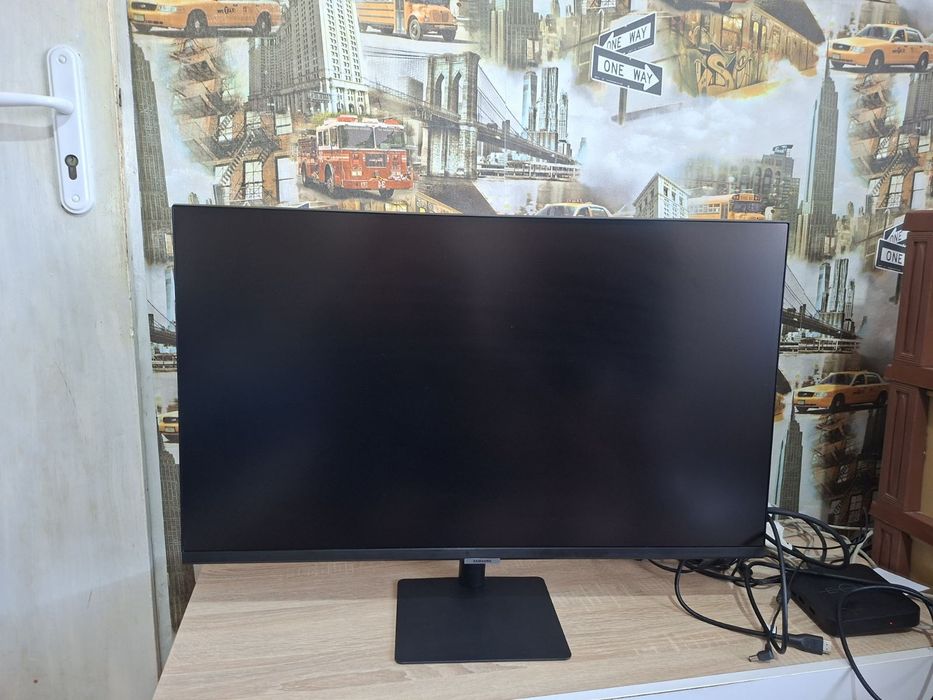 Samsung (Самсунг) S32AM500NR