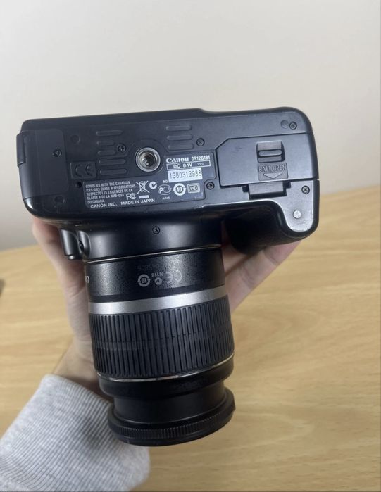 Camera Canon eos 450 D