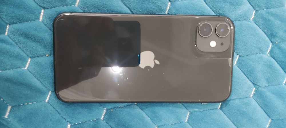 Iphone 11 в хорошем состоянии