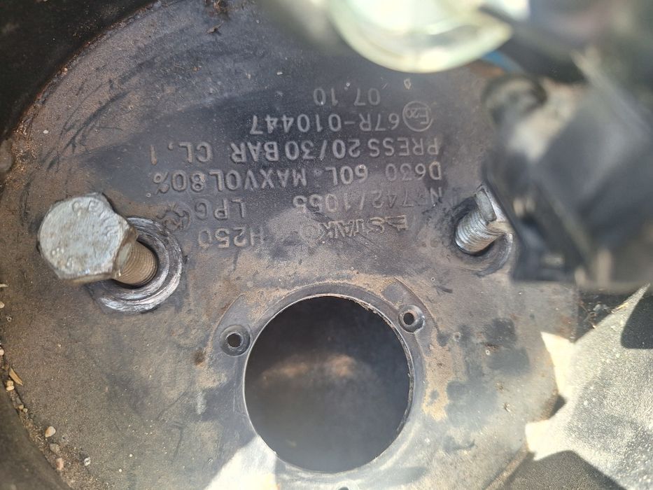 Продавам газов инжекцион