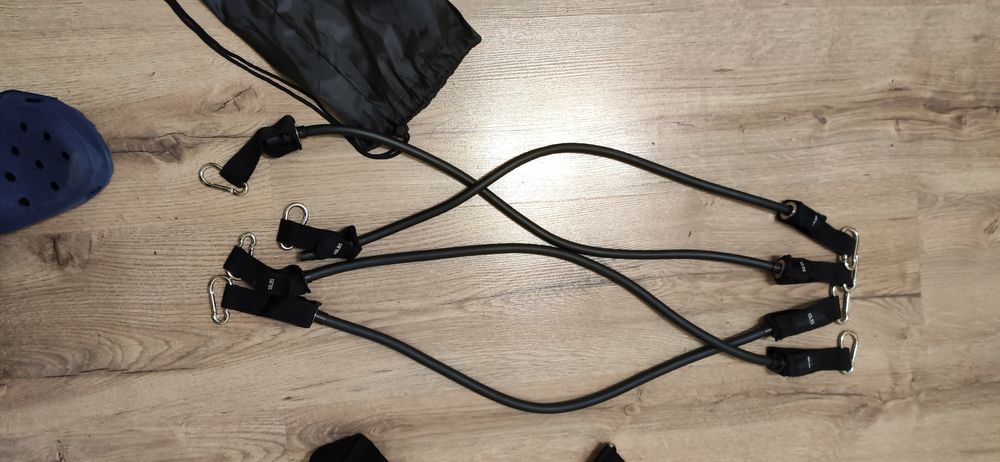 Пилатес ,ластици за трениране