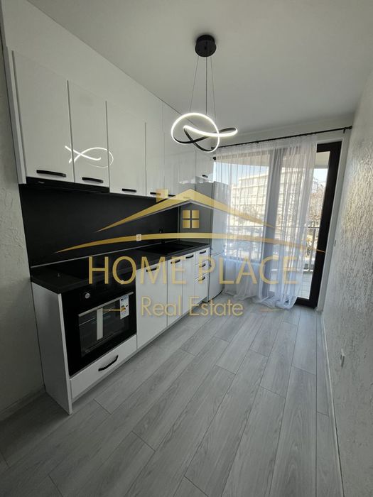 ПАРКОМЯСТО ! Тристаен апартамент под наем - м-т Ален Мак