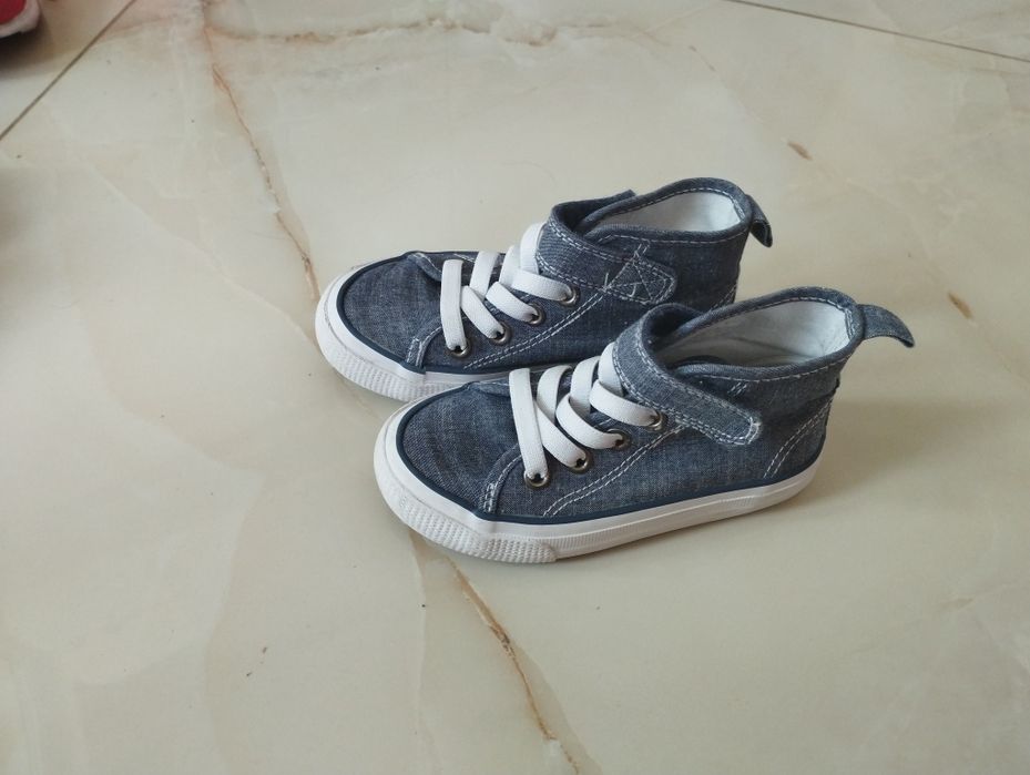 Обувки,маратонки,кецове и пантофи