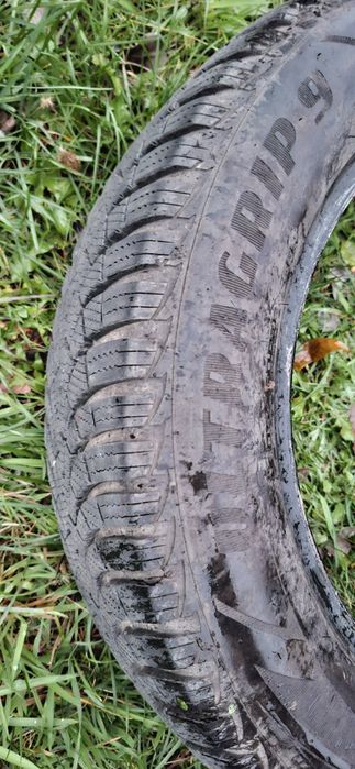 Avelope iarna 205 60 R16 GoodYear